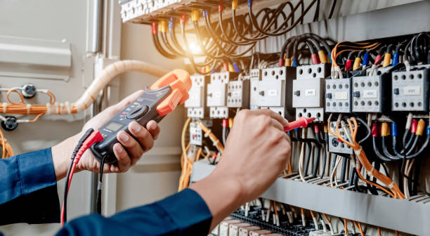 Best Affordable Electrician  in Riverwoods, IL